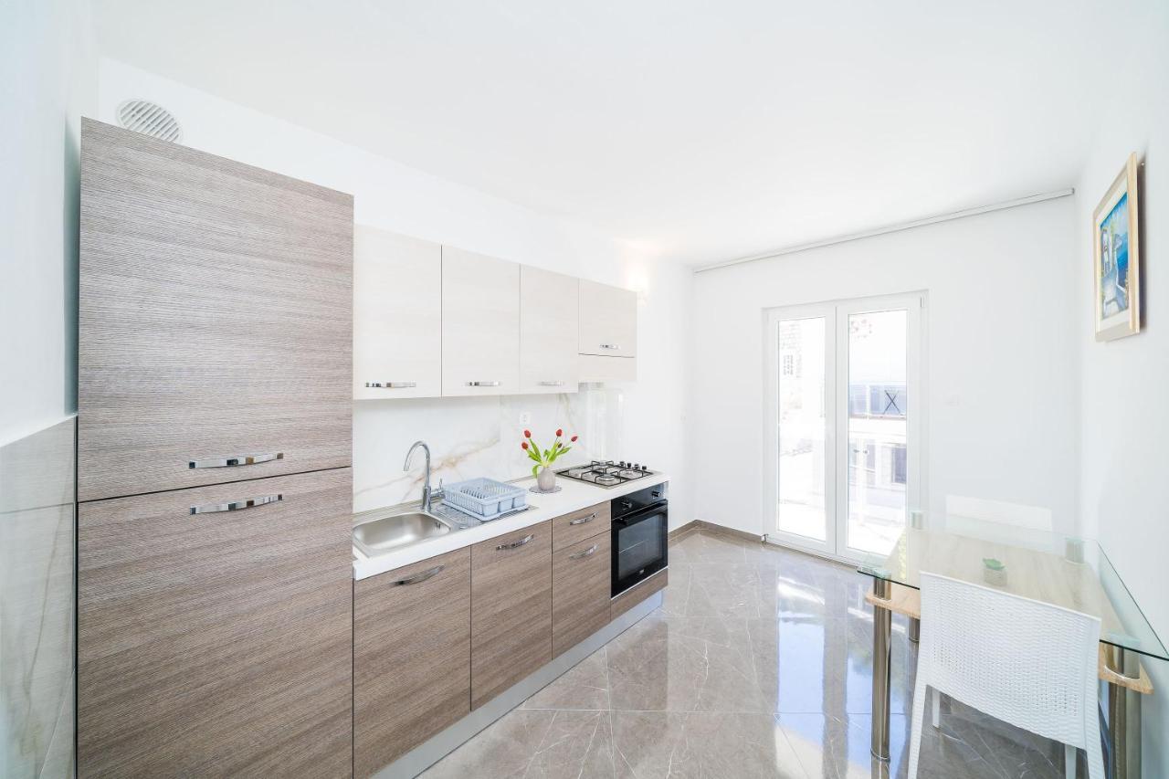 Rooms & Apartments Barisic ムリニ 部屋 写真