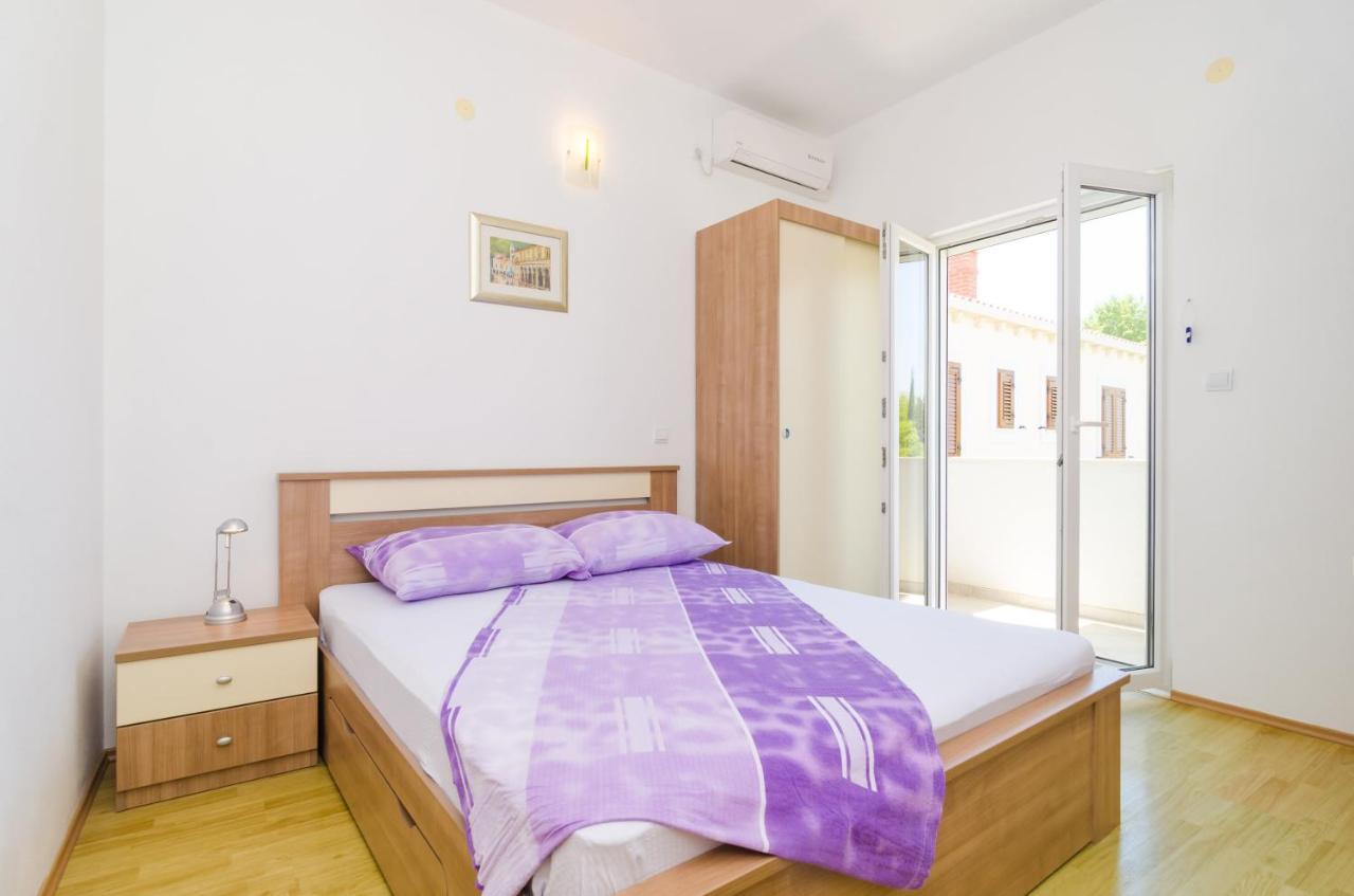 Rooms & Apartments Barisic ムリニ 部屋 写真