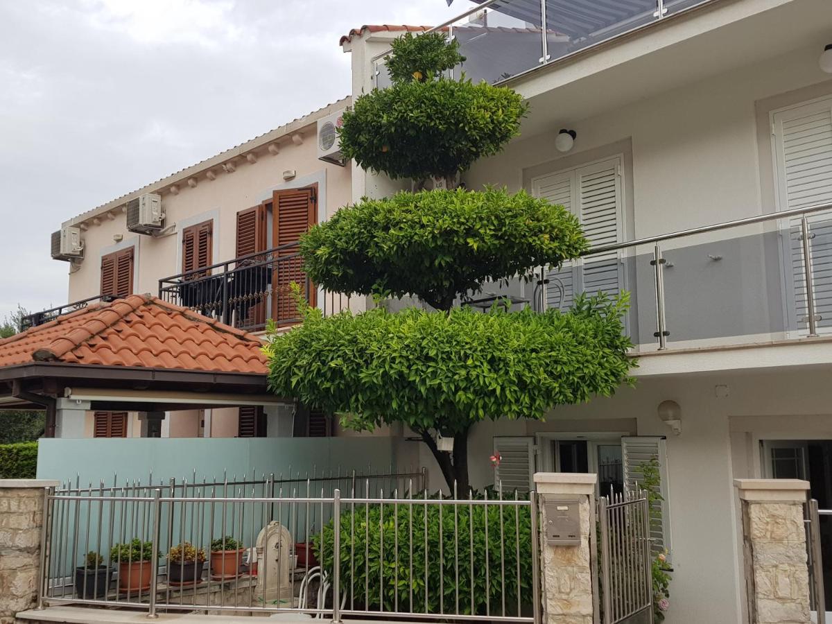 Rooms & Apartments Barisic ムリニ エクステリア 写真