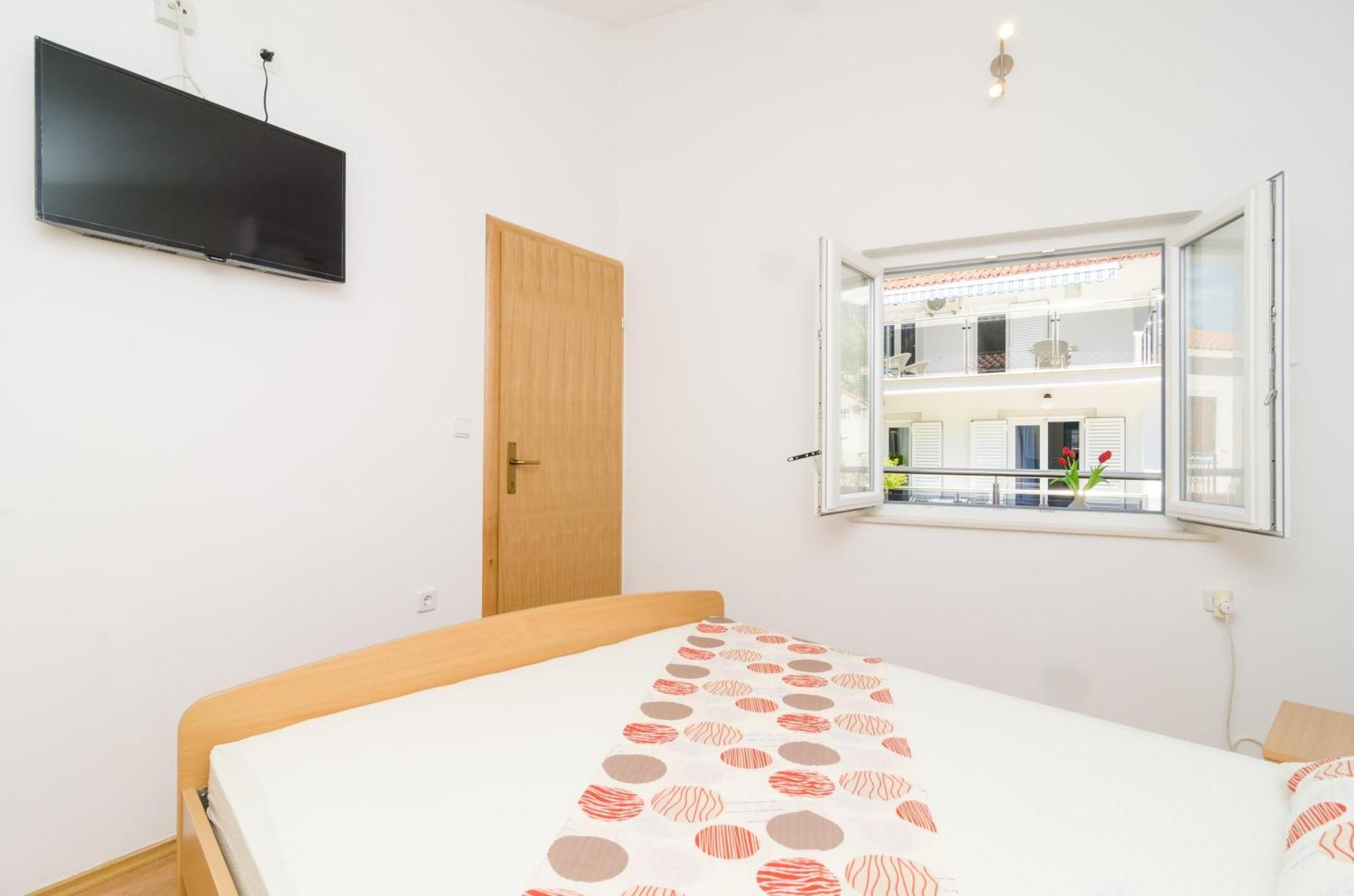 Rooms & Apartments Barisic ムリニ 部屋 写真