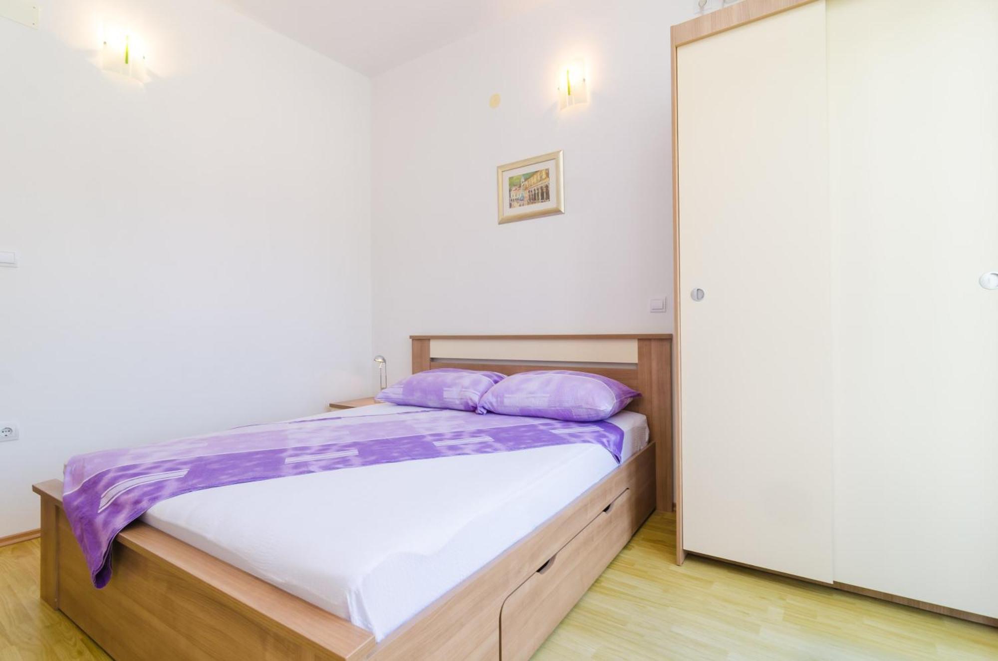 Rooms & Apartments Barisic ムリニ 部屋 写真
