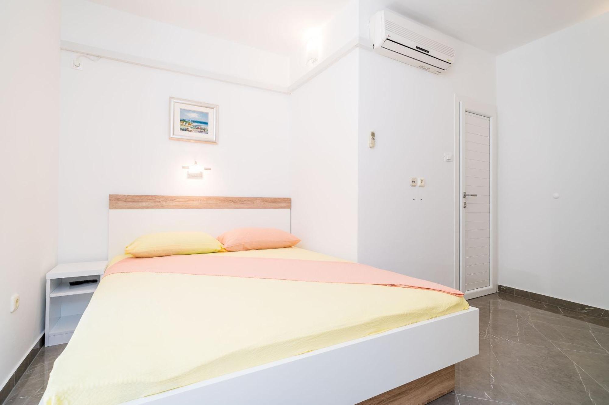 Rooms & Apartments Barisic ムリニ 部屋 写真