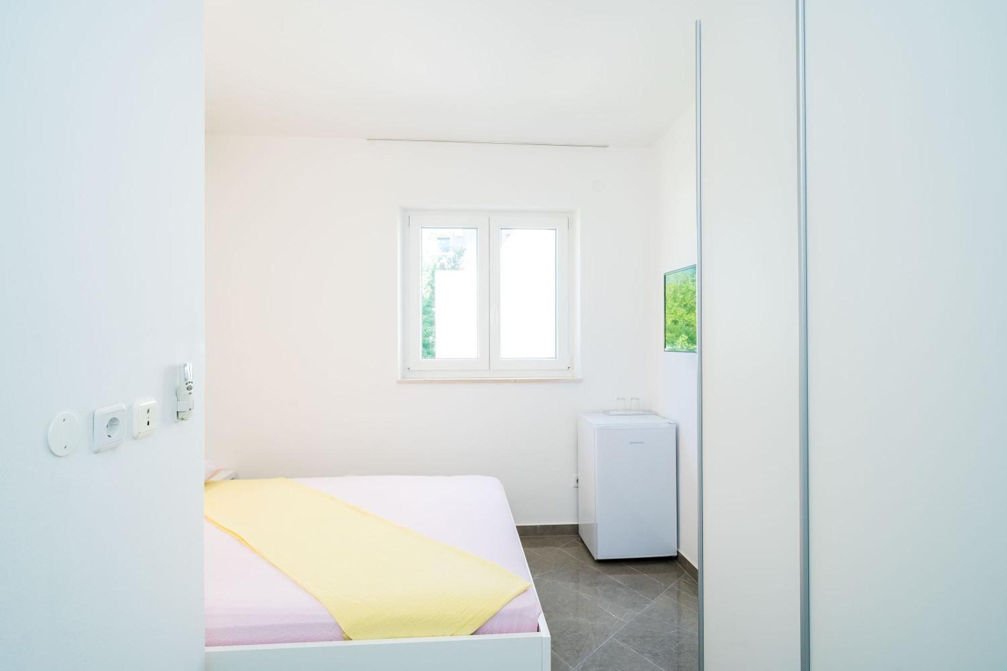 Rooms & Apartments Barisic ムリニ 部屋 写真
