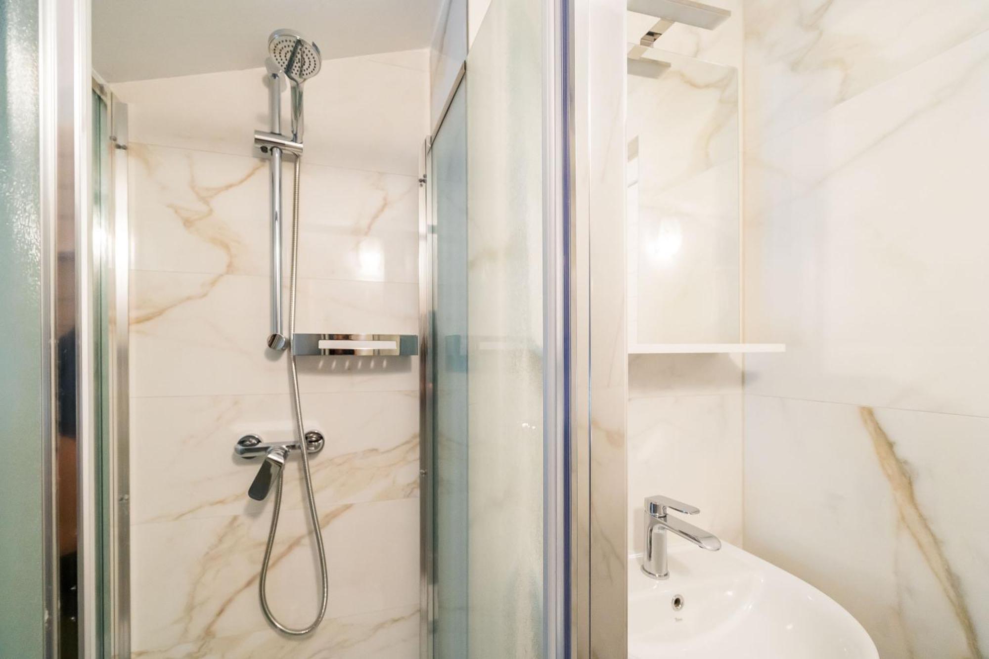Rooms & Apartments Barisic ムリニ 部屋 写真